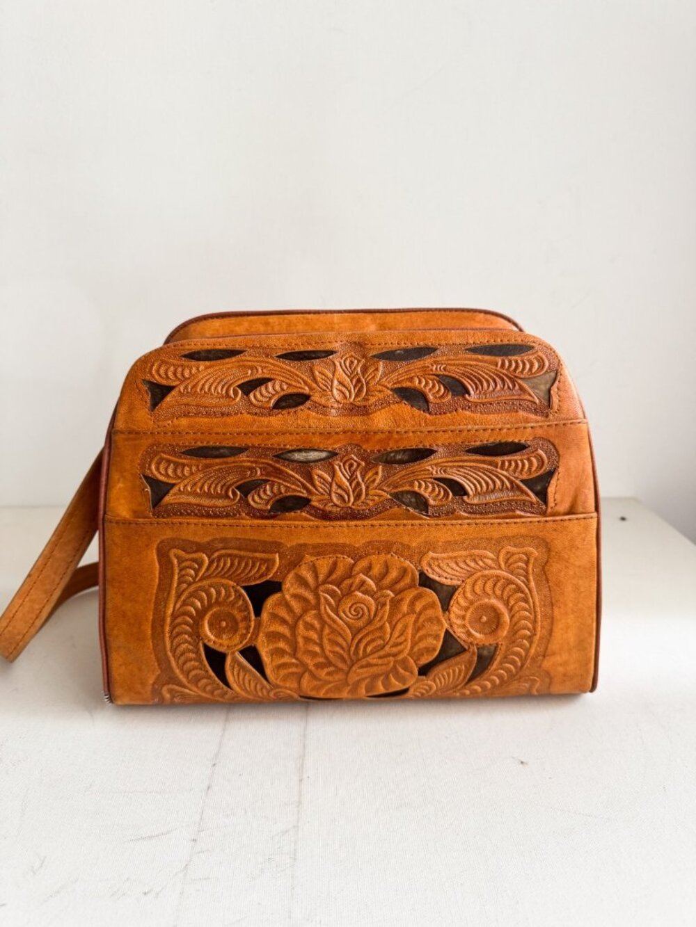 Vintage Hand tooled Equestrian Floral Print Bag.